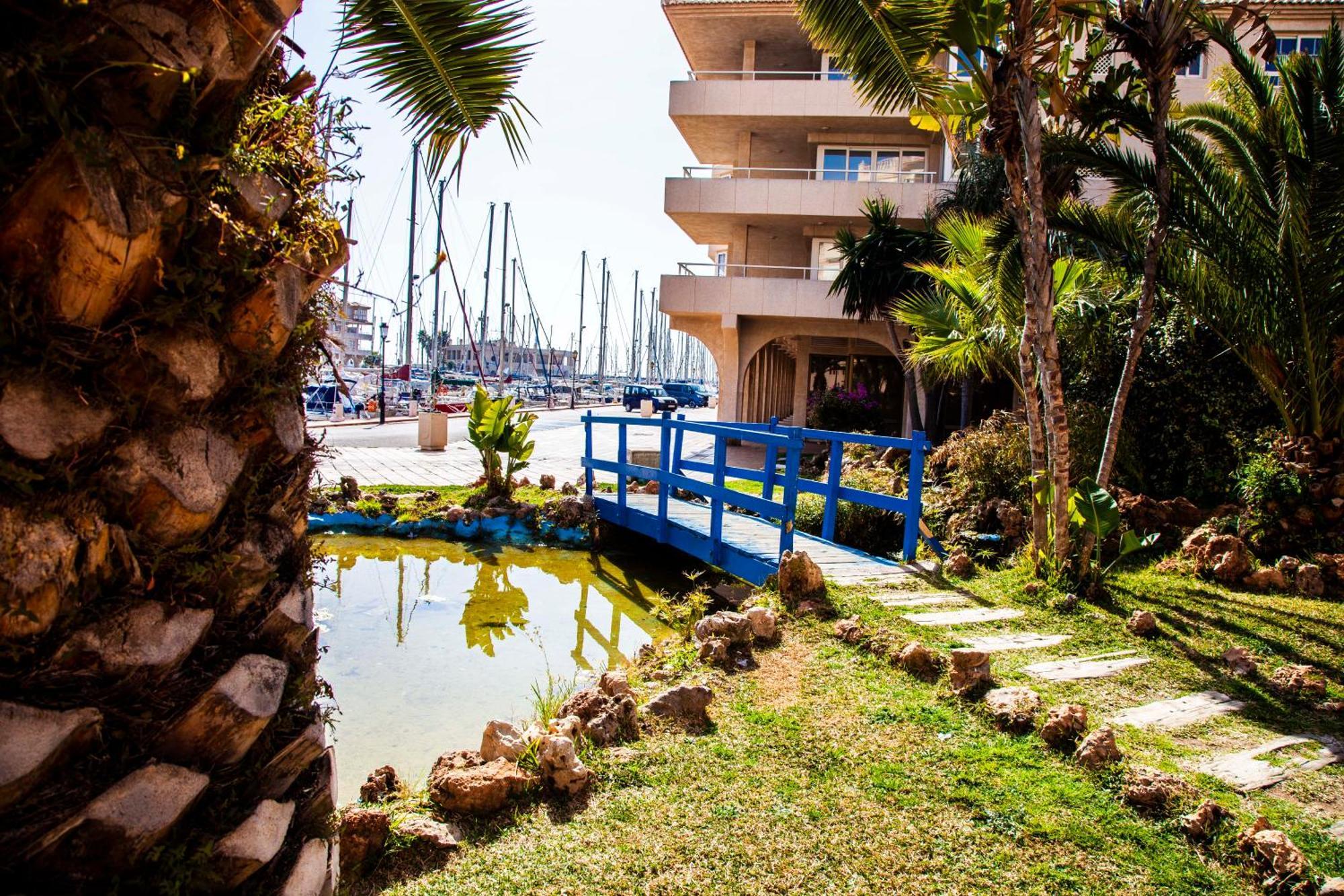 Expoholidays - Puerto Deportivo La Goleta 阿尔梅利马 外观 照片